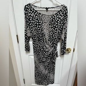 Ann Taylor dress.   Boat neck, comfortable and super soft material.  Worn once…